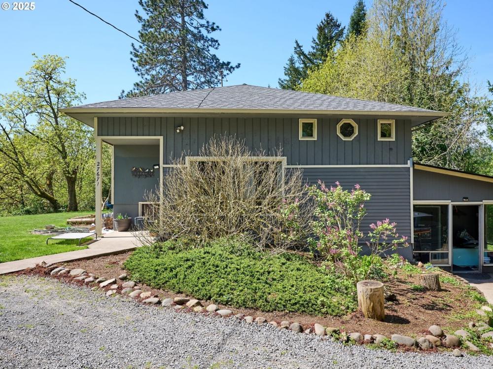 Currently Displayed Property Photo